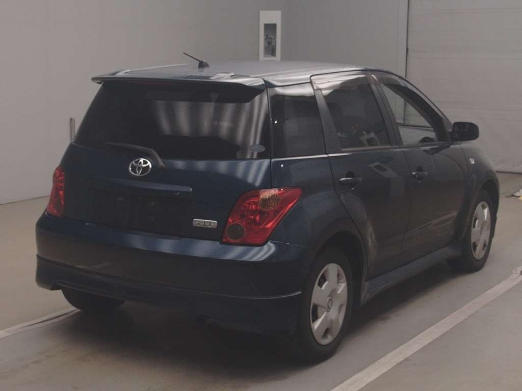 TOYOTA IST
