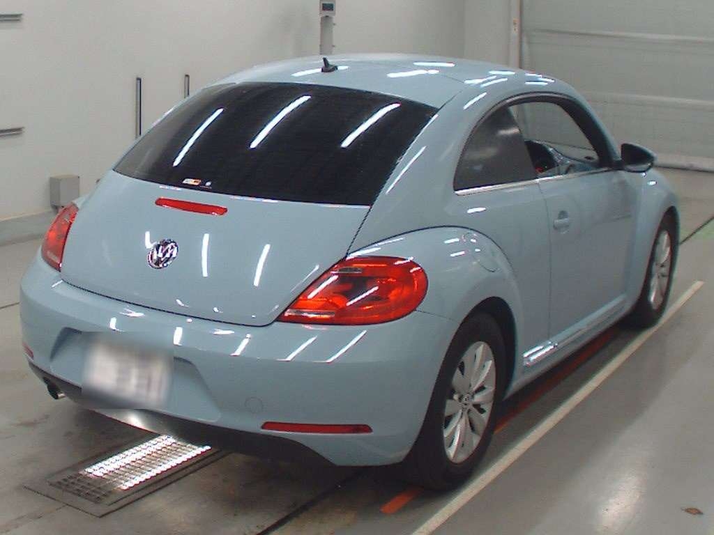 VOLKSWAGEN BEETLE