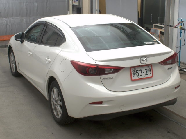 MAZDA AXELA