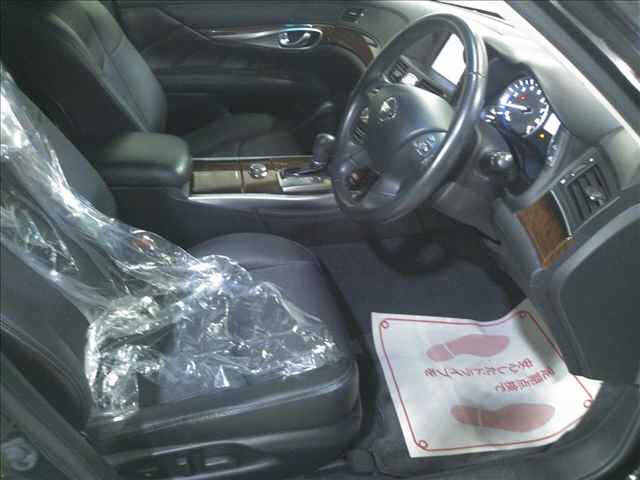 NISSAN FUGA
