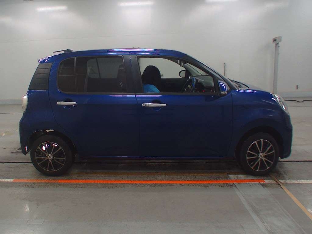 DAIHATSU BOON
