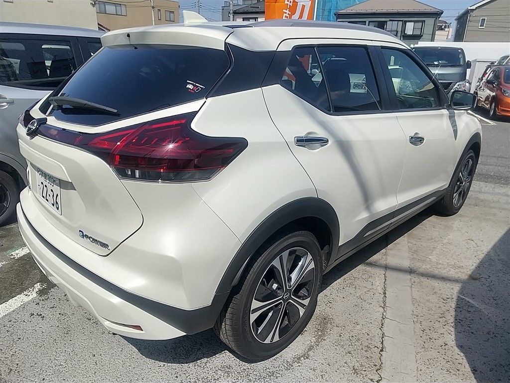 NISSAN KICKS