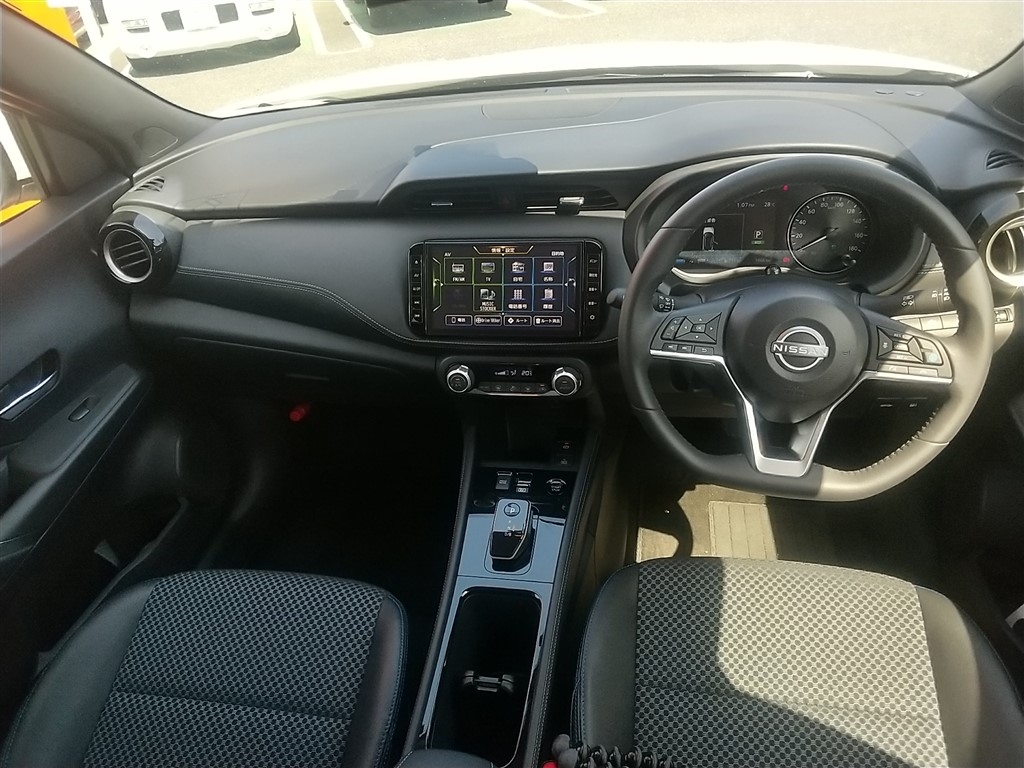NISSAN KICKS