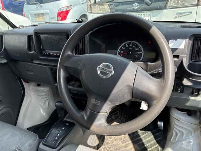 NISSAN NV100 CLIPPER