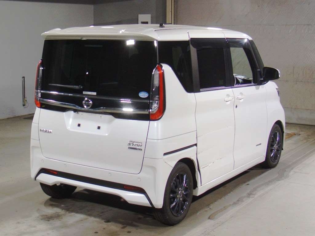 NISSAN ROOX