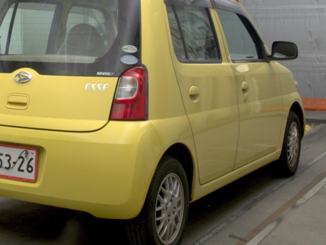 DAIHATSU ESSE