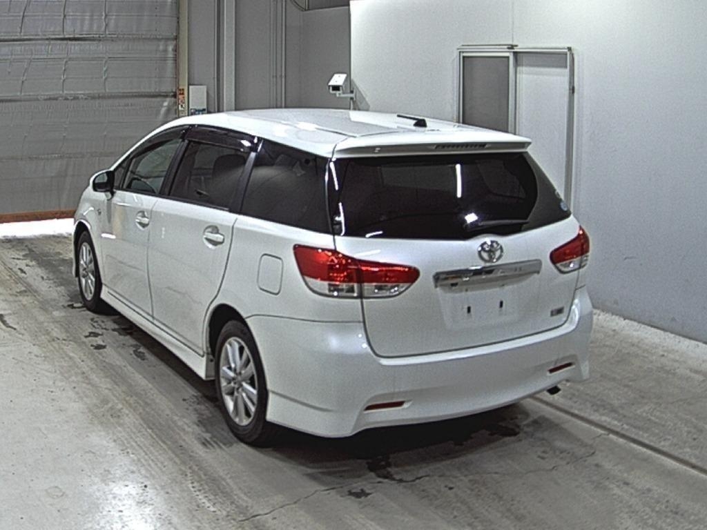 TOYOTA WISH