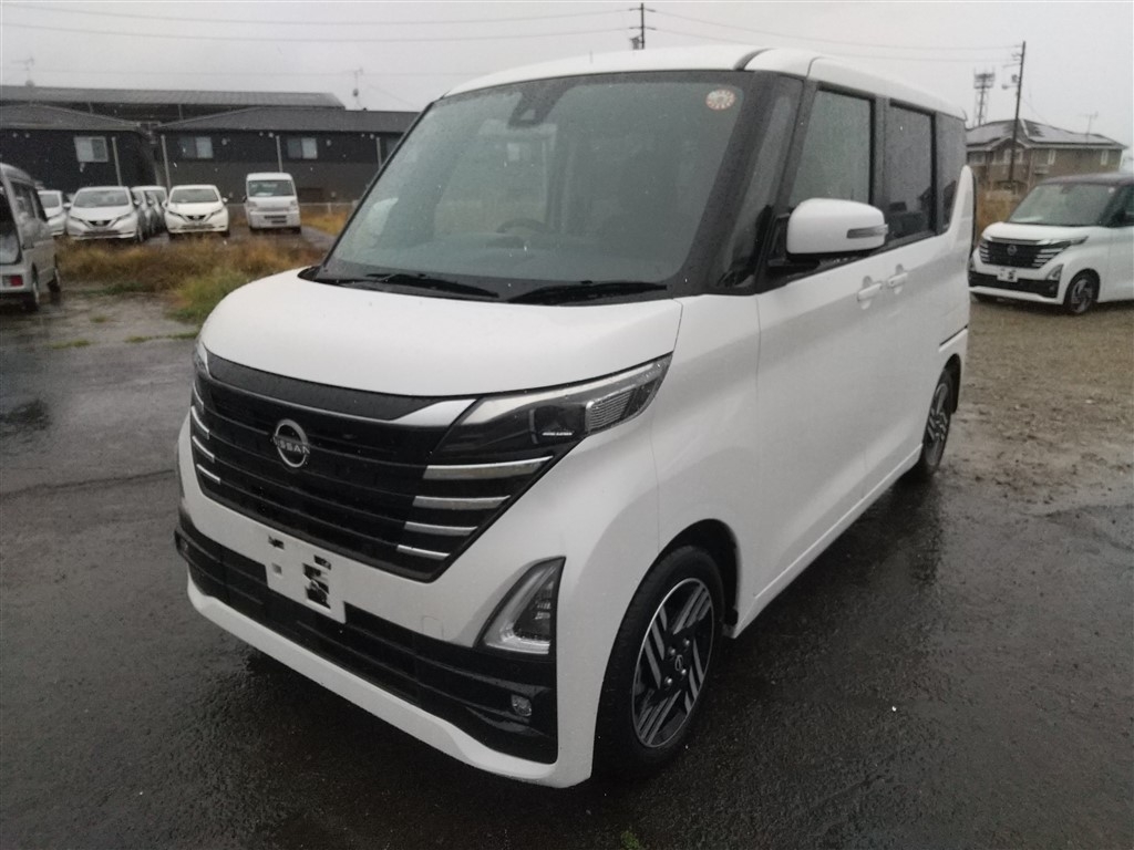 NISSAN ROOX
