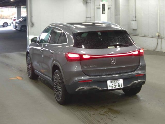 MERCEDES-BENZ EQA