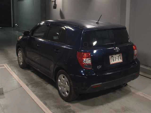 TOYOTA IST