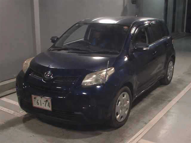TOYOTA IST