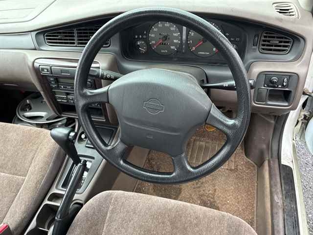 NISSAN BLUEBIRD
