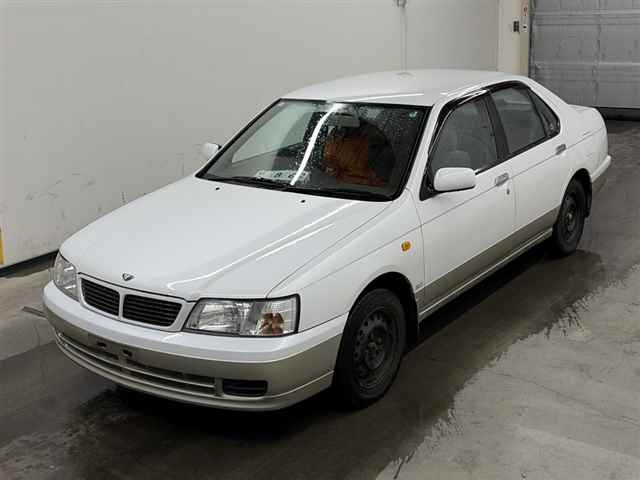 NISSAN BLUEBIRD