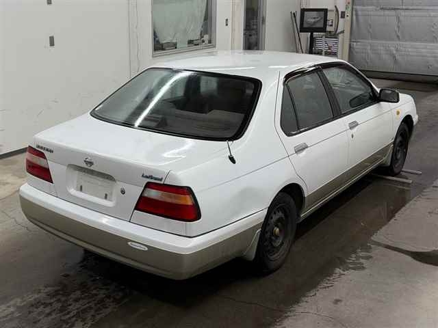 NISSAN BLUEBIRD