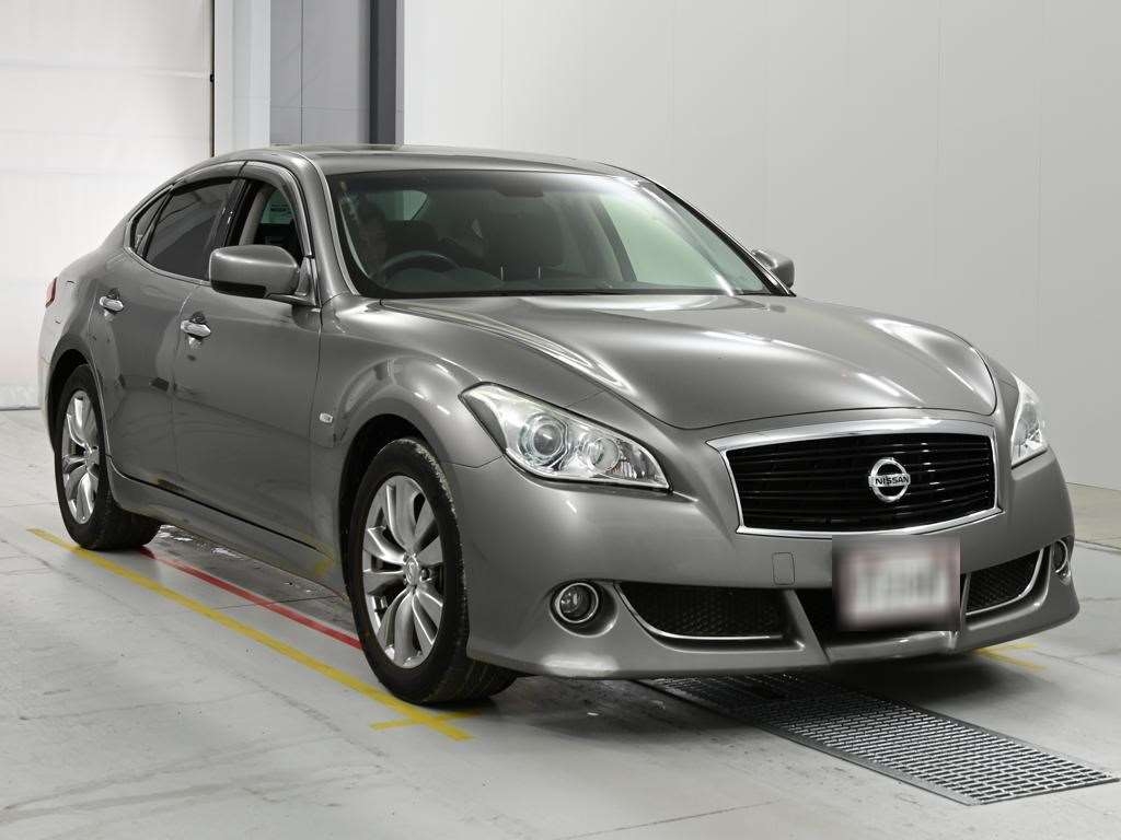 NISSAN FUGA