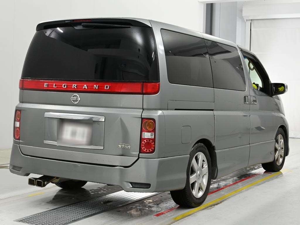 NISSAN ELGRAND