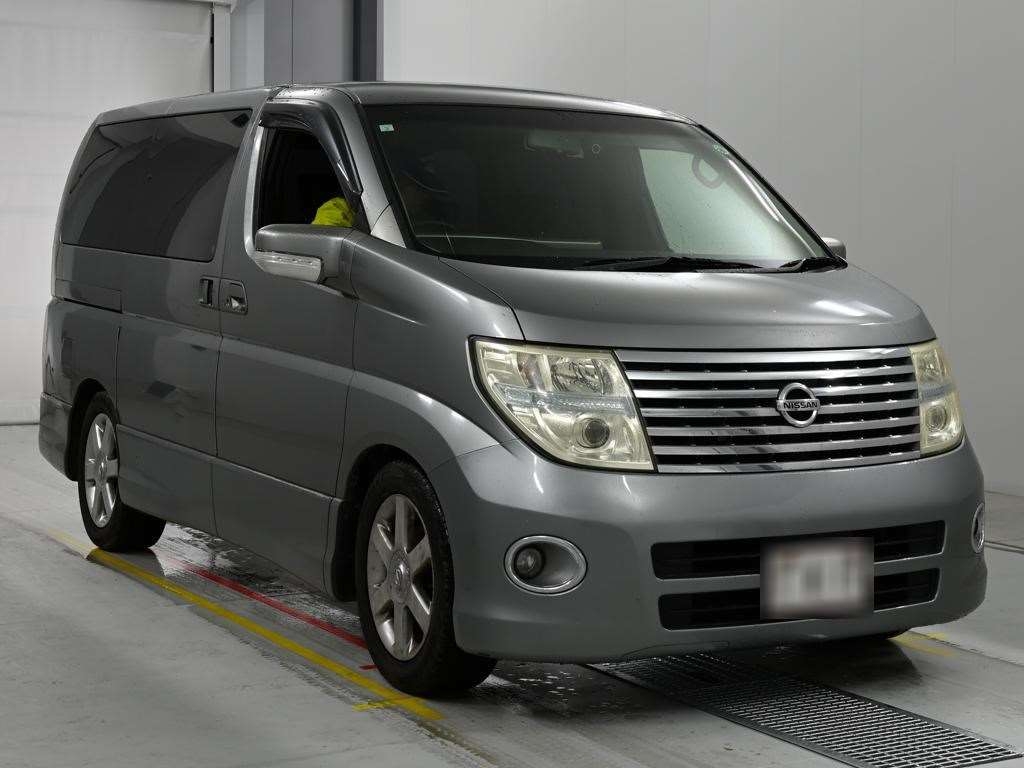 NISSAN ELGRAND