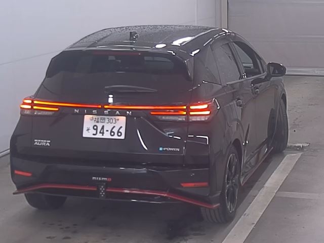 NISSAN AURA