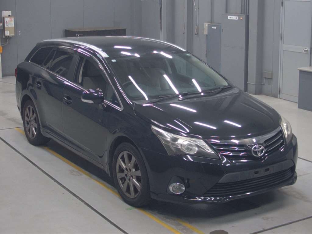 TOYOTA AVENSIS