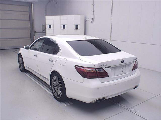 LEXUS LS600H