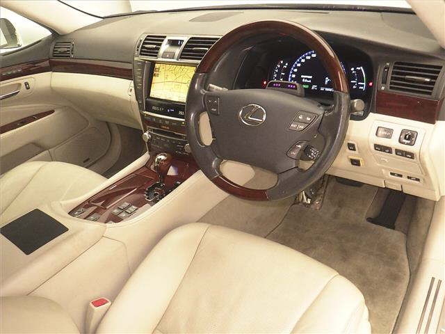 LEXUS LS600H