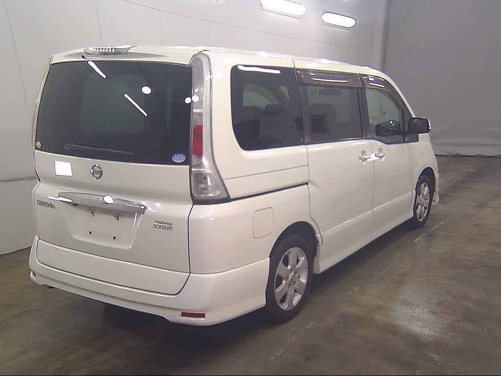 NISSAN SERENA