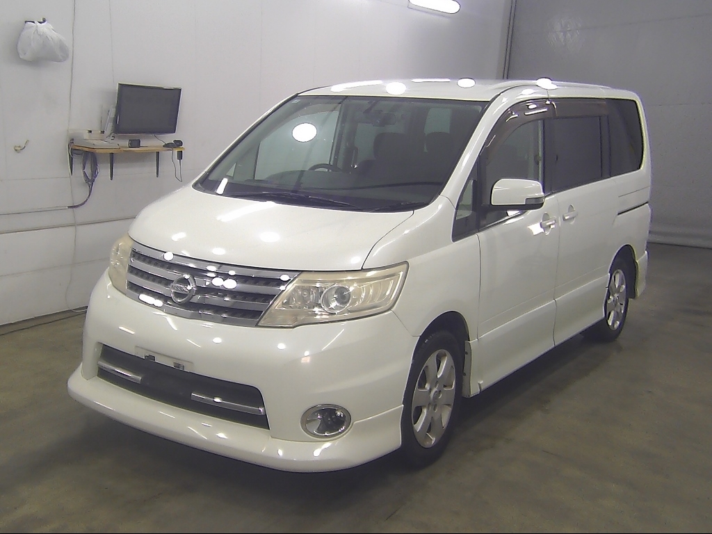 NISSAN SERENA