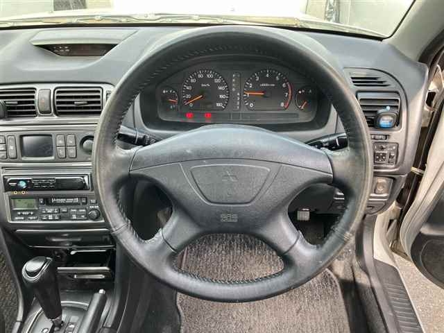 MITSUBISHI GALANT