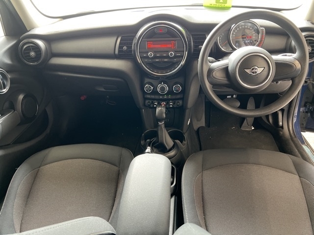 MINI HATCH