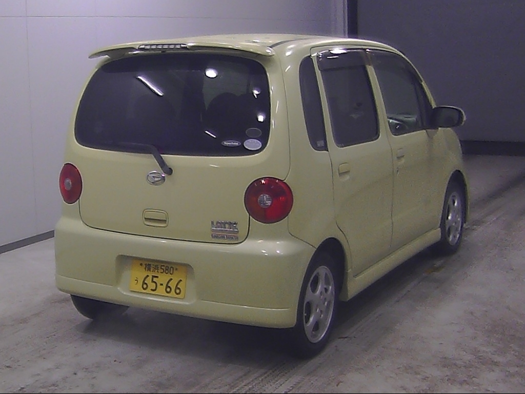 DAIHATSU MOVE LATTE