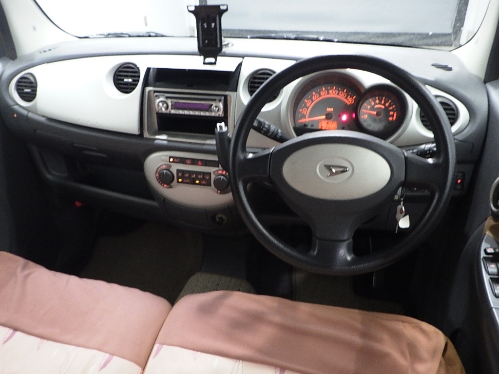 DAIHATSU MOVE LATTE