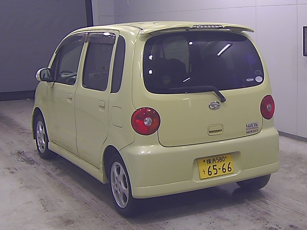 DAIHATSU MOVE LATTE