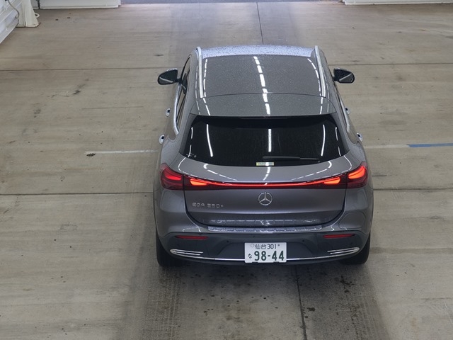MERCEDES-BENZ EQA