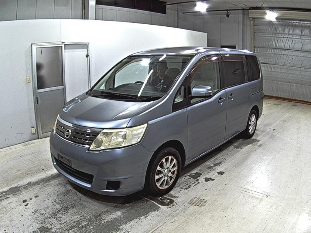 NISSAN SERENA
