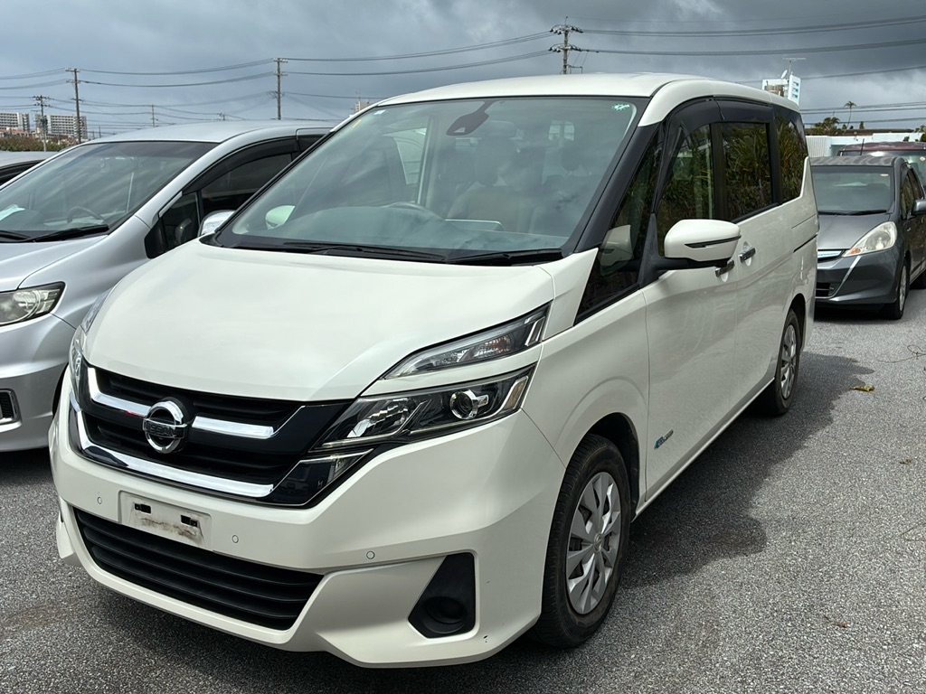 NISSAN SERENA