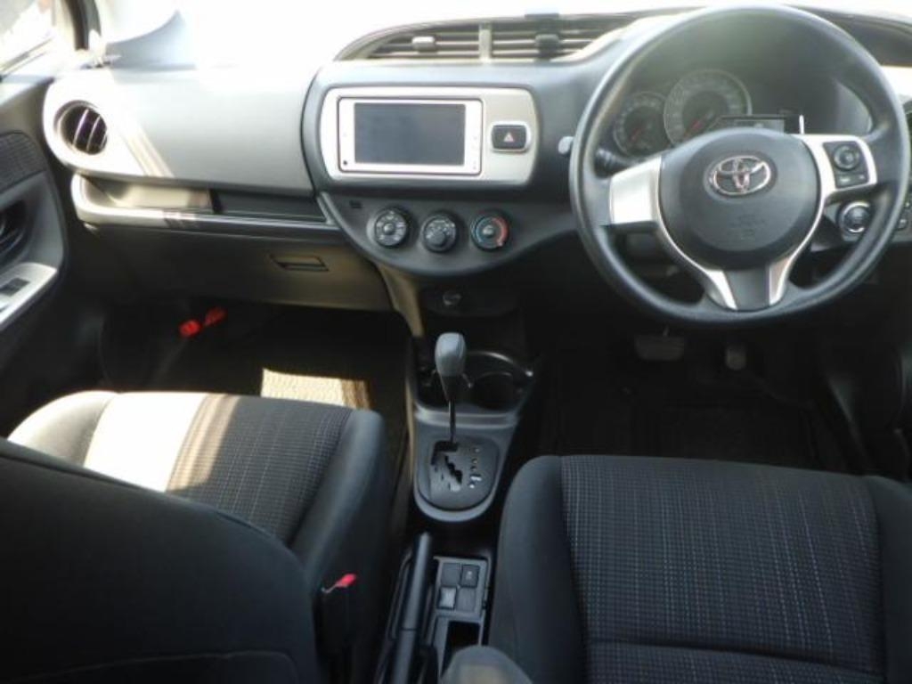 TOYOTA VITZ
