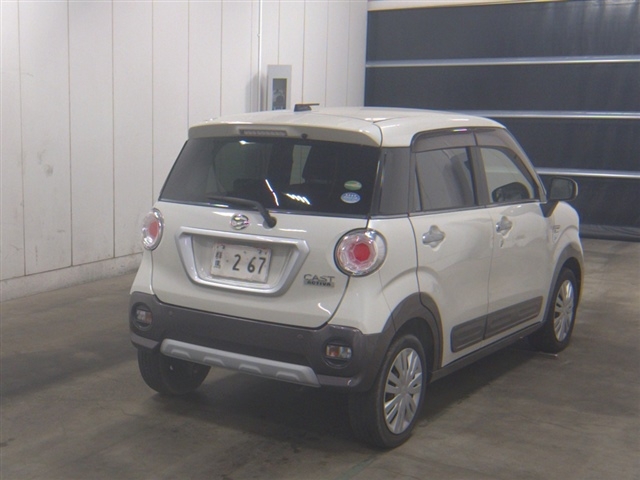 DAIHATSU CAST