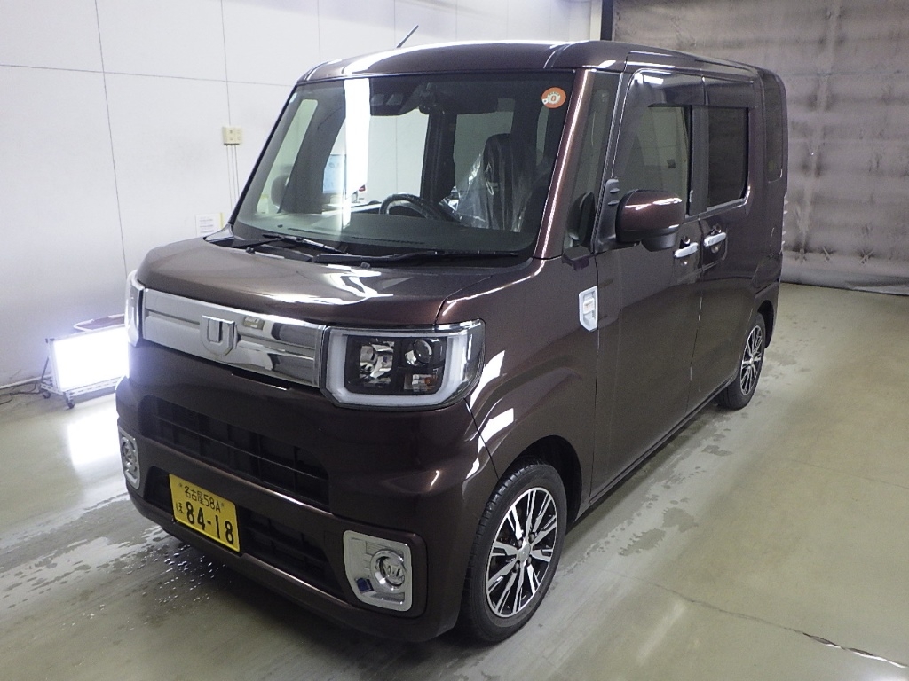 DAIHATSU WAKE