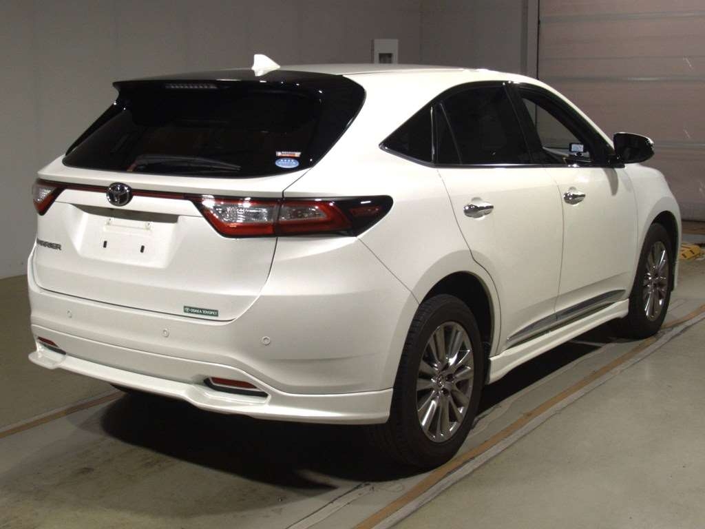 TOYOTA HARRIER