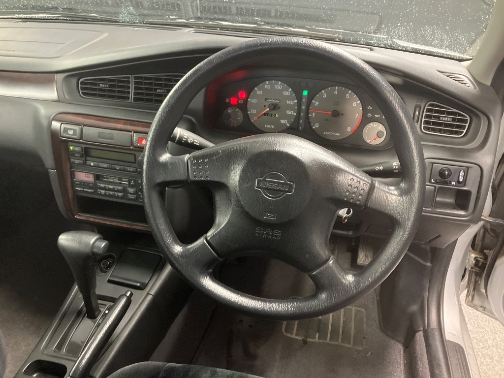 NISSAN BLUEBIRD