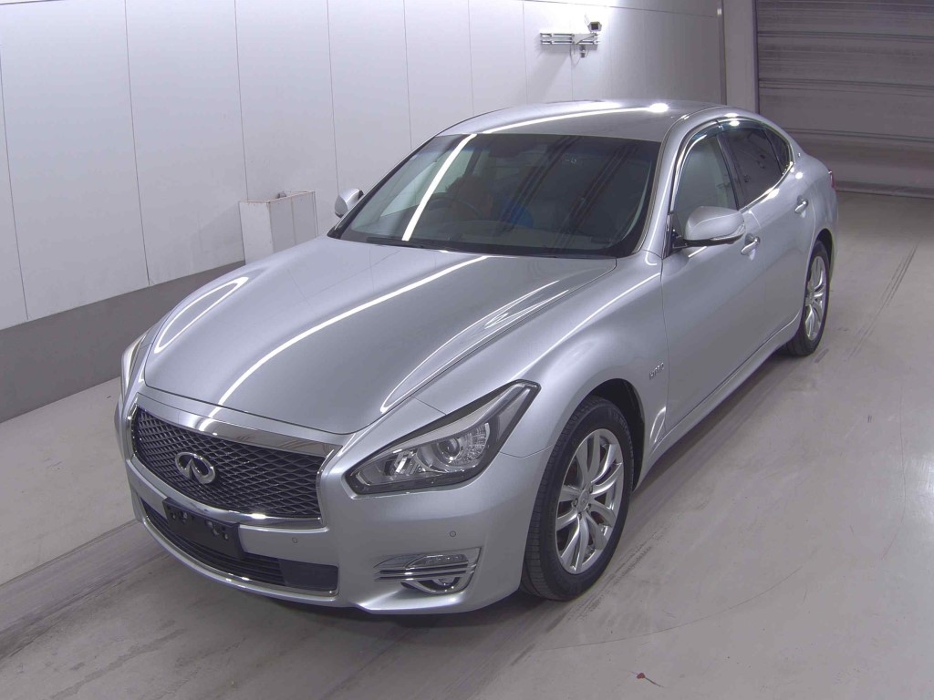 NISSAN FUGA