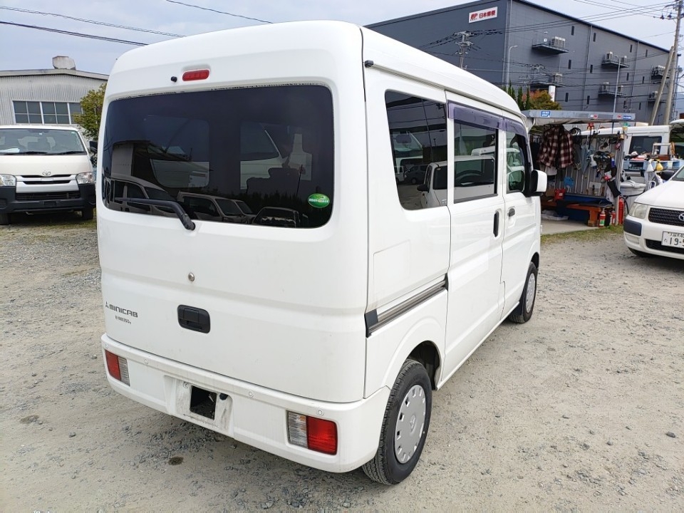 MITSUBISHI MINICAB