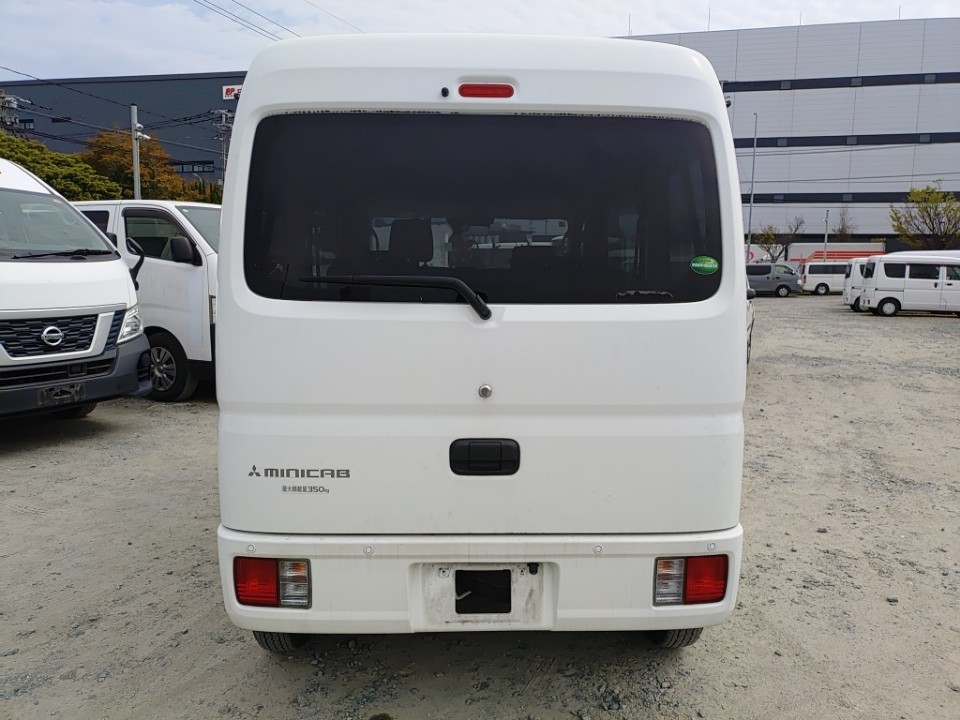 MITSUBISHI MINICAB