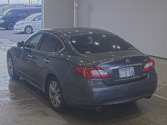 NISSAN FUGA