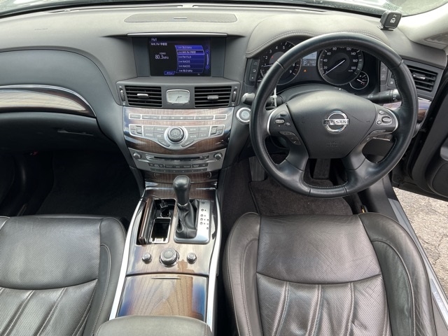 NISSAN FUGA