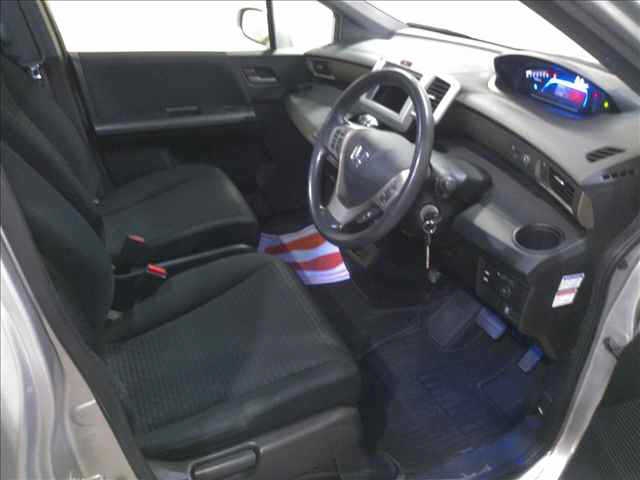 HONDA FREED SPIKE
