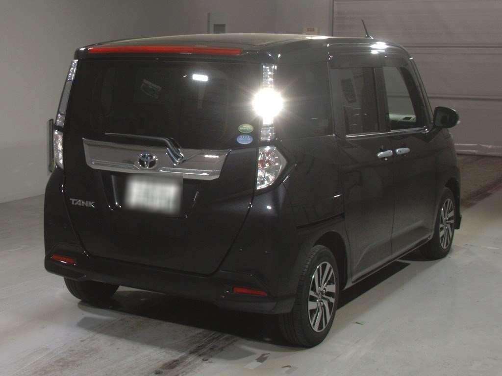 TOYOTA TANK
