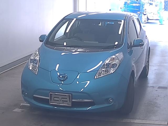 NISSAN LEAF