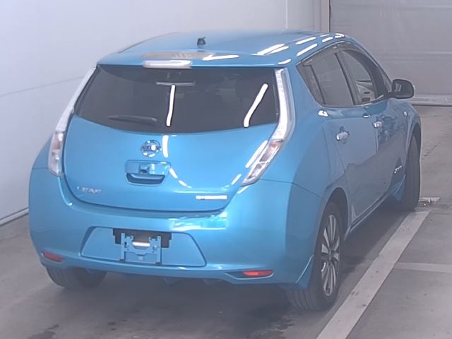 NISSAN LEAF