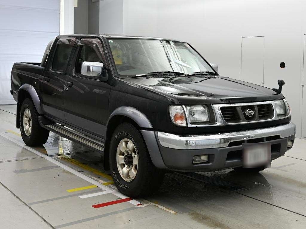 NISSAN DATSUN